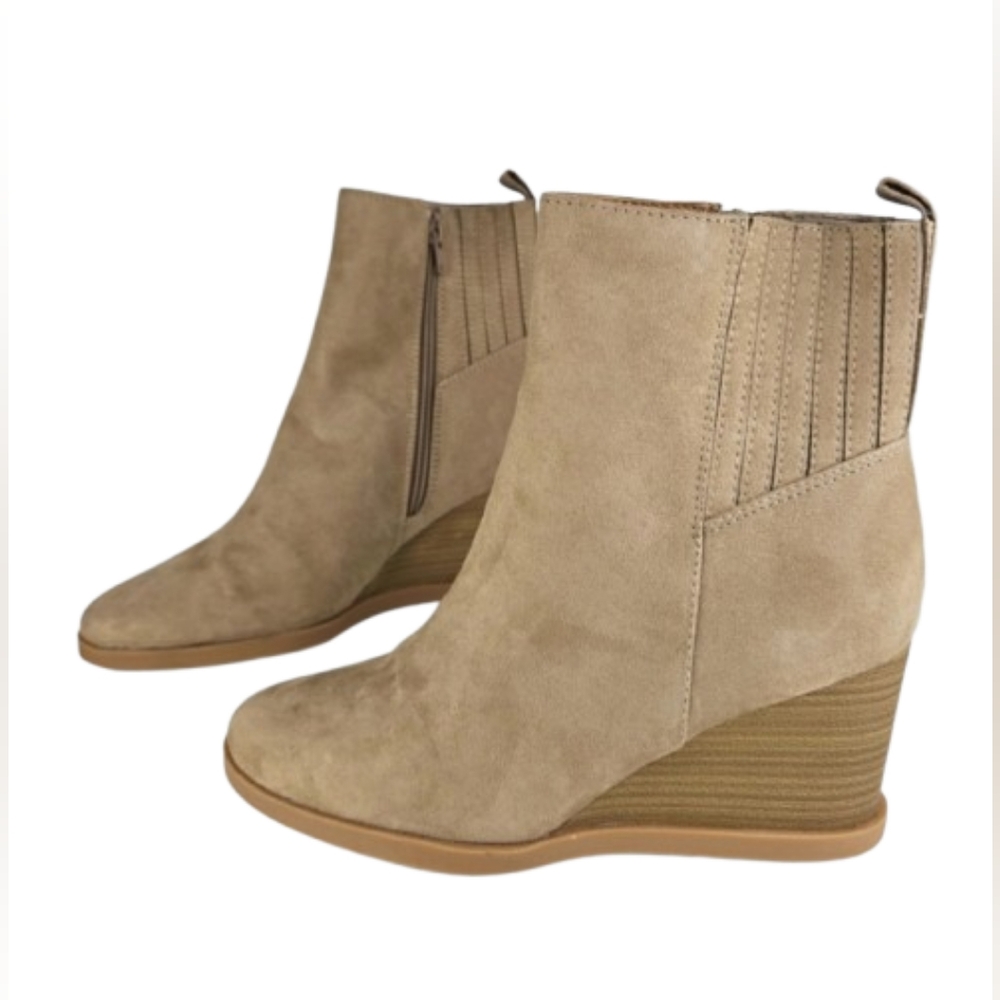 New Universal Thread Wedge Heel Cypress Microfiber Boots Memory Foam Size 9.5